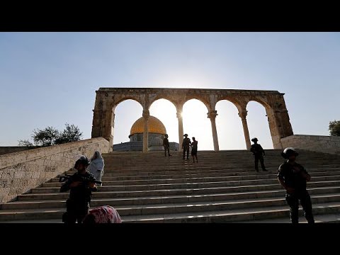 Izrael: 50 év alatti férfiak nem vehetnek részt a pénteki imán