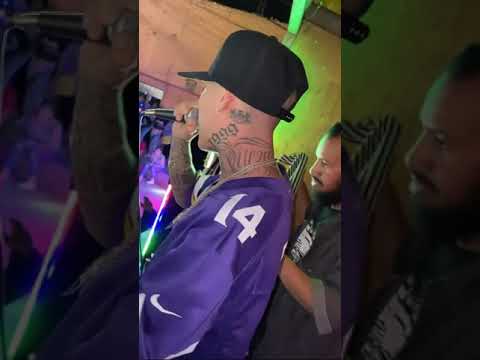 Santa Fe Klan Y La cumbita En El Barrio De Santa Fe