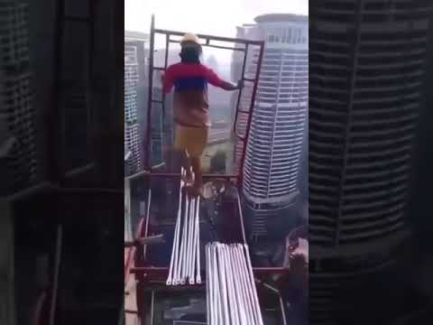 Perigo! Trabalho em altura sem uso de EPI's😰