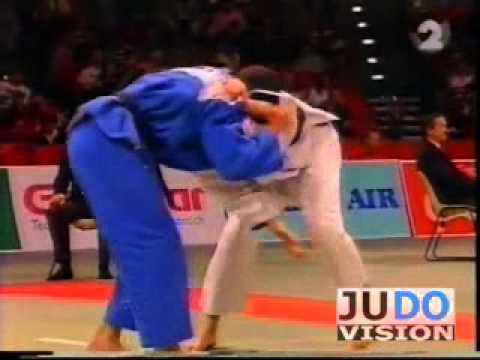 JUDO 1995 European Championships: Djamel Bouras (FRA) - Mark Huizinga (NED)