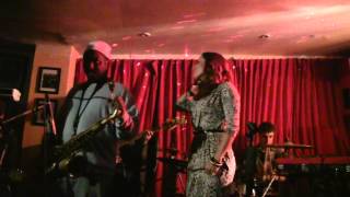 Sweetlove - Holly Petrie & The Interfusion House Band