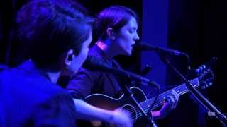 Tegan and Sara - "Back In Your Head" (eTown webisode #492)
