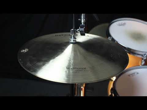 Istanbul Agop 15" Traditional Light Hi Hats - 1069g/1268g