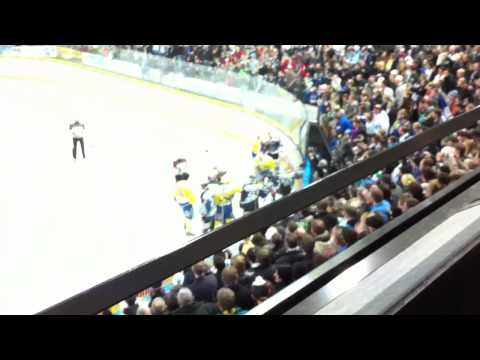 Prügelmatch!!!  EV Zug vs HC Davos