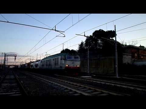 E652.087 sul TCS 58062 Villa San Giovanni Bolano - Milano Smistamento, in transito a Pomezia