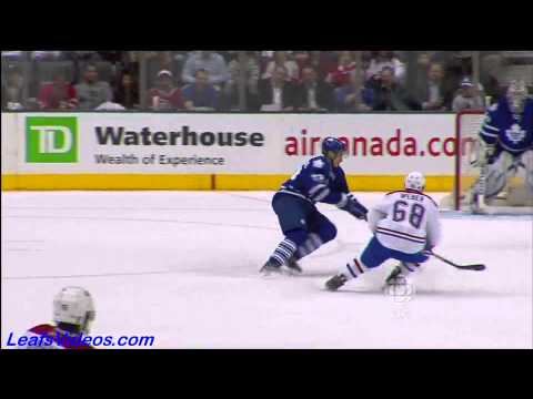 Canadiens @ Maple Leafs - Phil Kessel Scores - 110409