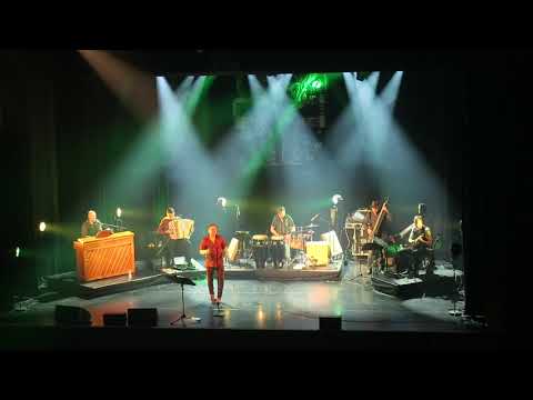 Miljoonasade feat Matti Kallio - Köyhät