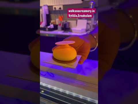 കൊച്ചിയിൽ ഡെസ്സേർട്സ് ഐസ്ക്രീം കിട്ടുന്ന ഒരു സ്‌ഥലം💛 #malayalam #reelsfb #foodie #foodvlog #shorts