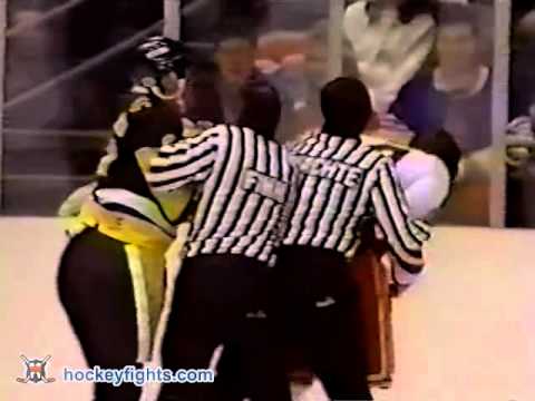Warren Young vs Terry Carkner