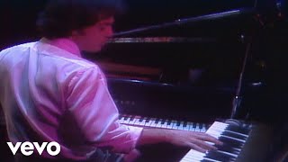 Billy Joel - The Entertainer (from Tonight - Connecticut 1976)