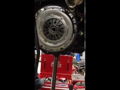 VOLKSWAGEN JETTA MANUAL TRANSMISSION AND CLUTCH R&R