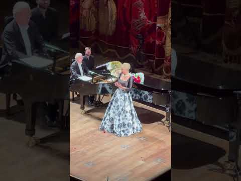 O mio babbino caro (Puccini) - Elīna Garanča en el Teatro Colón. Piano: Malcom Martineau - Oct 25.
