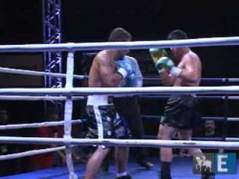 Michael Oliveira vence Abel Adriel e fica com título latino do boxe