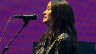 Alanis Morissette - Smiling/I Remain (Live in Las Vegas, 11-2-25) (4K HDR, HQ Audio)