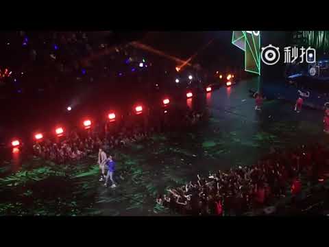 [FANCAM] 171110 Kris Wu x Pharrell Williams - Double 11 Day