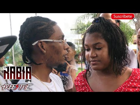 🤣(THE MAGIC COMB🤣) Rage 24 vs. A Girl - Freestyle Rap