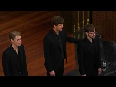 NED I VESTER SOLI GLADER, Trad. / arr. Grete Pedersen - SVANHOLM SINGERS