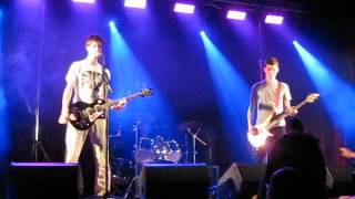 Video Z ničoho nič - Punkové dievča