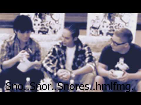 Sn.. Snoreees; Tom xD