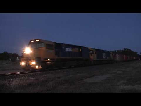 XR558-BL33 on 7902V arrive at Dunolly Junction.  20-11-19.   05.34.15.