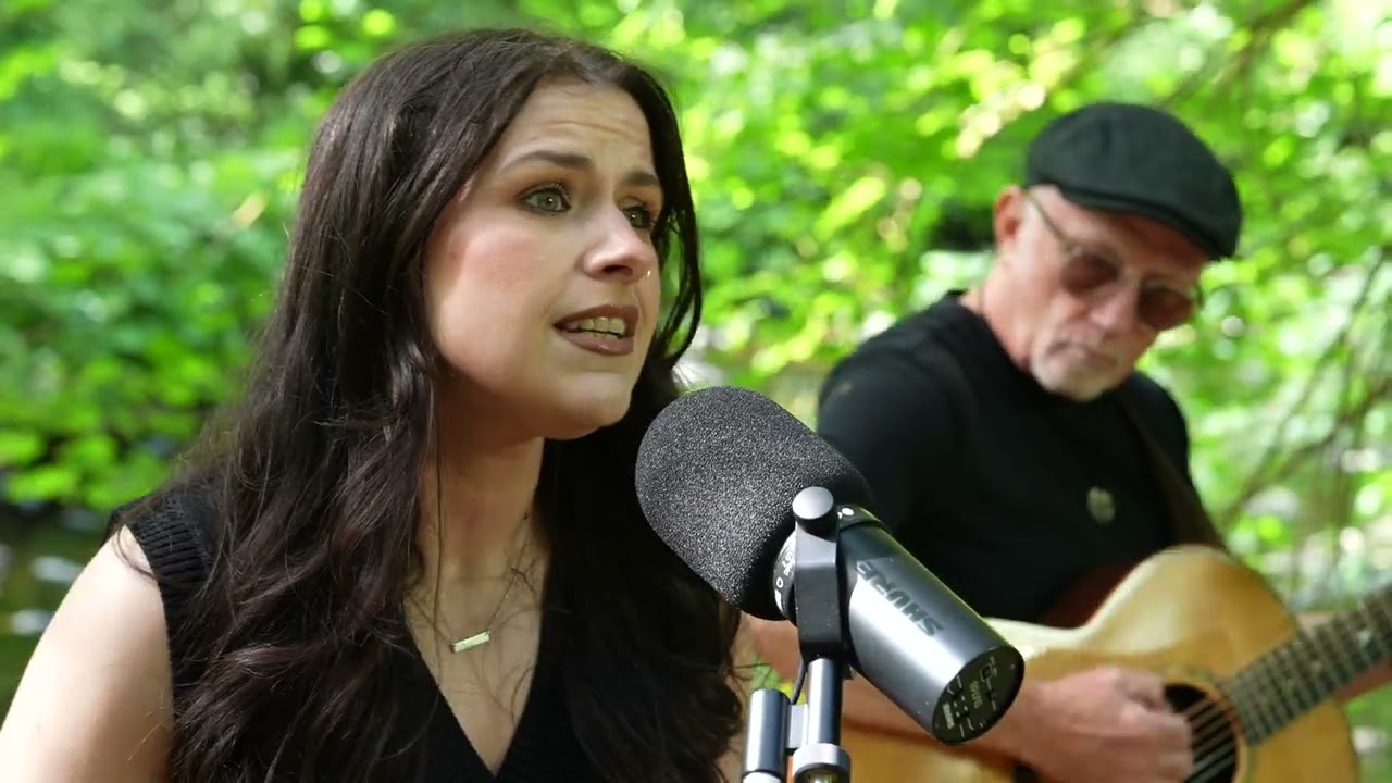 Loch Lomond - Live Acoustic Cover - Jordan Mackin & Maurice Dickson - Songs In The Wild Sessions