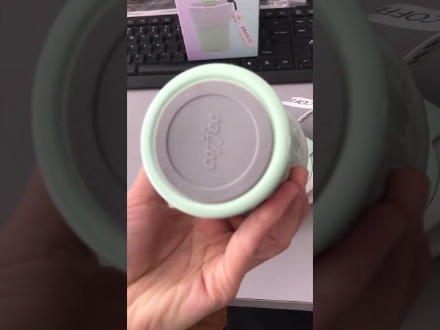 Vídeo relacionado con Grupo Erik Termo Stranger Things Merchandising - Termo para Café; Vaso con tapa y pajita 550ml de Acero,Coffe Cup to Go | Taza Termica Cafe para Llevar Frio o Caliente con Cepillo Limpieza
