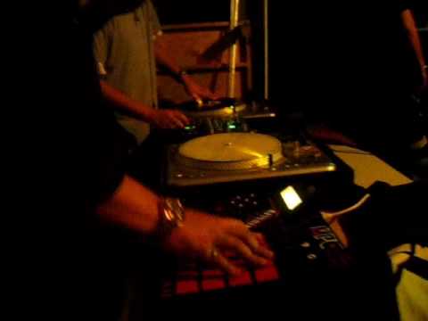 Asterix Music Live on The MPC2000xl