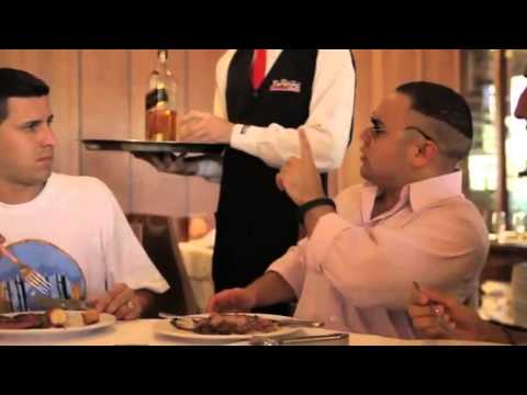 Mc Maromba & Koringa   Umbigo nas costa (Paródia Ronaldo) 2013