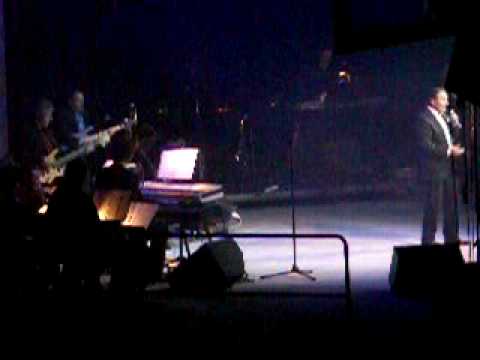 Karel Gott - Cesta rájem (Crying In The Chapel)  Live 2008
