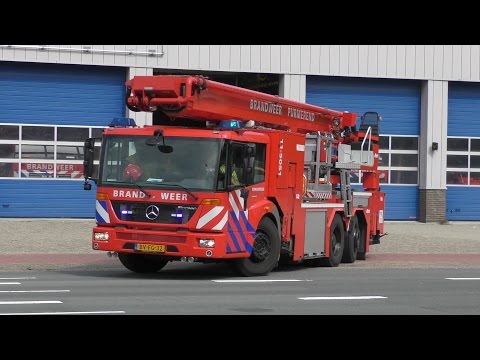 Brandweer Purmerend met Spoed naar een Waterongeval Woningbrand en Afhijsing
