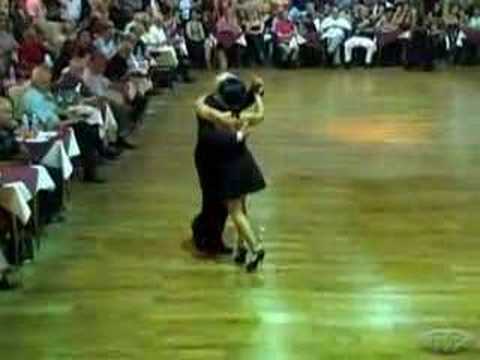 Ricardo Vidort and Myriam Pincen - Chique (Orq. Francisco Canaro 1929)