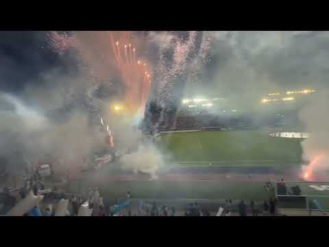 "Recibimiento Club Blooming  Clasico Cruceño" Barra: Los Chiflados &bull; Club: Blooming &bull; País: Bolívia