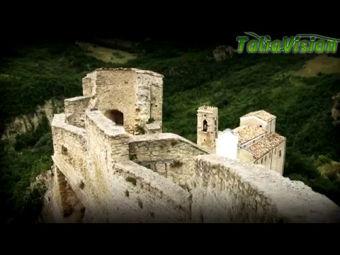 Il castello di Roccascalegna - Abruzzo - Italy - HD