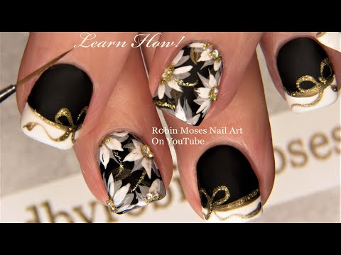 download lagu mp3 mp4 Black And White Christmas Nails, download lagu Black And White Christmas Nails gratis, unduh video klip Black And White Christmas Nails