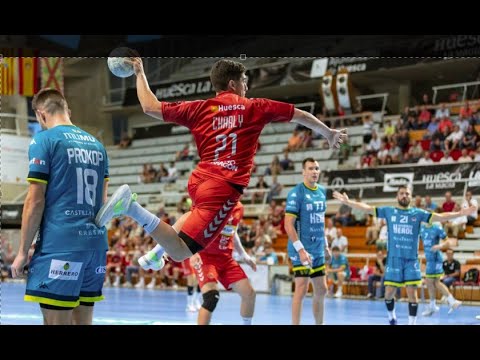 Euforia tras el triunfo de Bada Huesca ante Cuenca