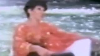 Shirley Bassey - Almost Like Being In Love (Loc - Martha Brae River, Jamaica) (1979 Show #1)