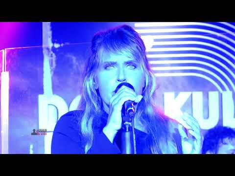 Anica Dobra, Gile & Magic Bush „Hodam sad kao zombi” i “Svečane bele košulje”