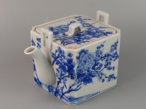 Find of the Week Ep2 Japanese Blue & White Porcelain Teapot c1900