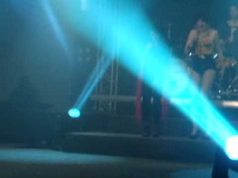 Ewa Farna z Toxique - Brno 23.9.2011