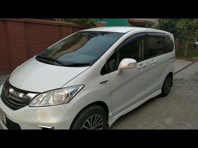 Honda Freed + Hybrid B 2014 Honda Freed + Hybrid B 2014 Video