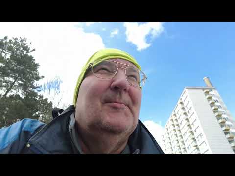 MongoTV_8697 - MIN GÅTUR - Del 3 - Cykler Til IRMA og Sælger Tomme Flasker og Køber Pose Saltlakrids