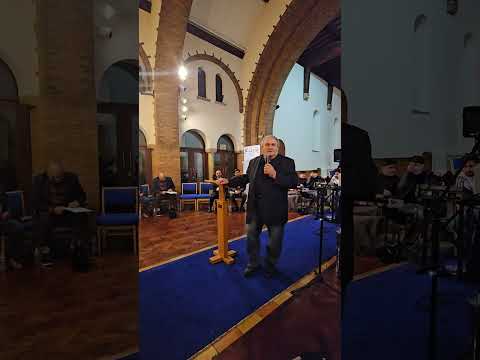 Pastor Misionar Cornel Urs , în Biserica Cortul Întâlnirii din Birmingham UK