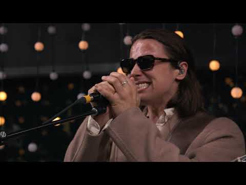 Jungle - Keep Moving (Live on KEXP)