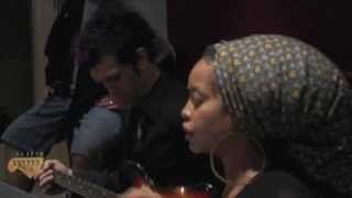 Erykah Badu &amp; Doyle Bramhall II - Ordinary Love
