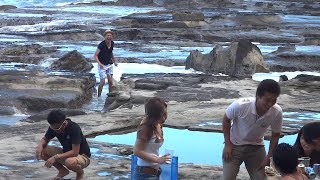 Unfortunately, some people are destined to be swept away by the waves | Accident in a parking lot.