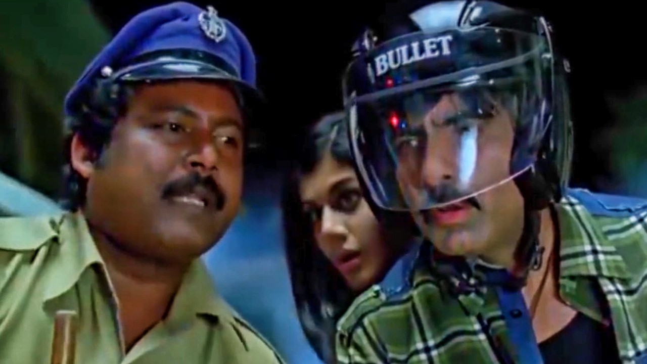 ये हवलदार रवि तेजा से बिना बात के 10,000 रुपये जुर्माना मा