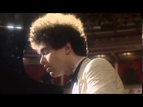 Evgeny Kissin plays Chopin (Live)