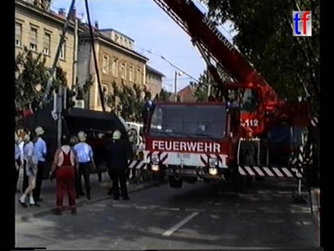 Stuttgart FD / Feuerwehr Stuttgart: MOBIL CRANE ACTION / Feuerwehrkran im Einsatz, 14.08.1991.