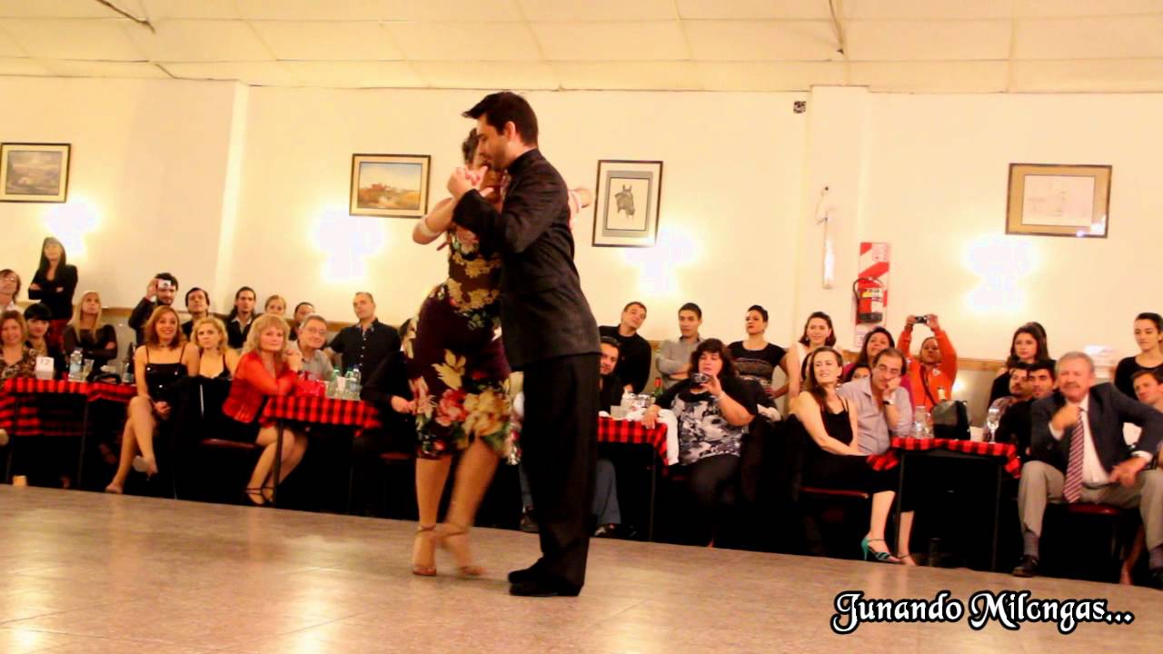 JAVIER RODRIGUEZ Y VIRGINIA PANDOLFI en La Baldosa (MILONGA)