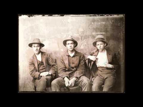 Don't Mess Around With Me - Irving Mills' Hotsy Totsy Gang - Brunswick 3878